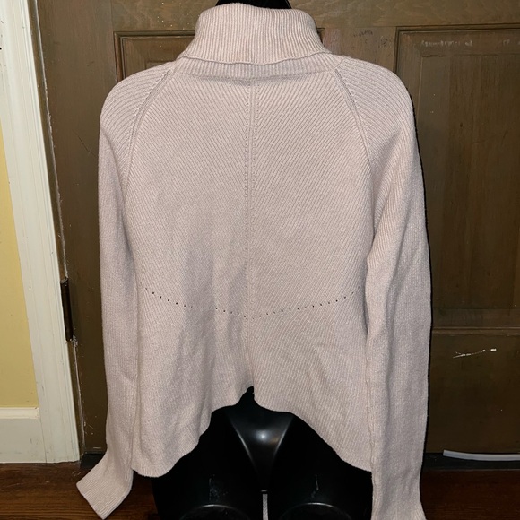 Harper Lane Beige Cream Ribbed Casual Front Tie Long Sleeve Turtleneck Size S - Picture 3 of 8